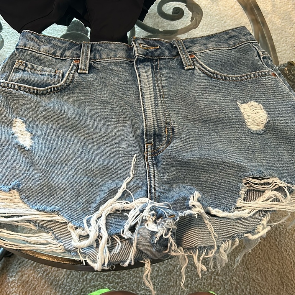 Forever 21 Size 27 Medium Wash Ripped Jean Shorts
